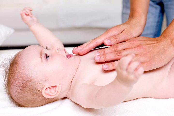 Les bienfaits du massage bébé